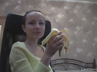 Gorgeous beauty and the exotic fruits on webcam