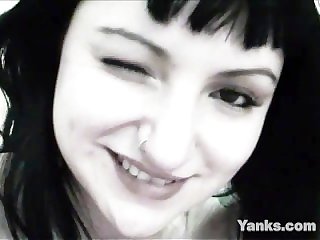 Yanks Minx Katrina Masturbates